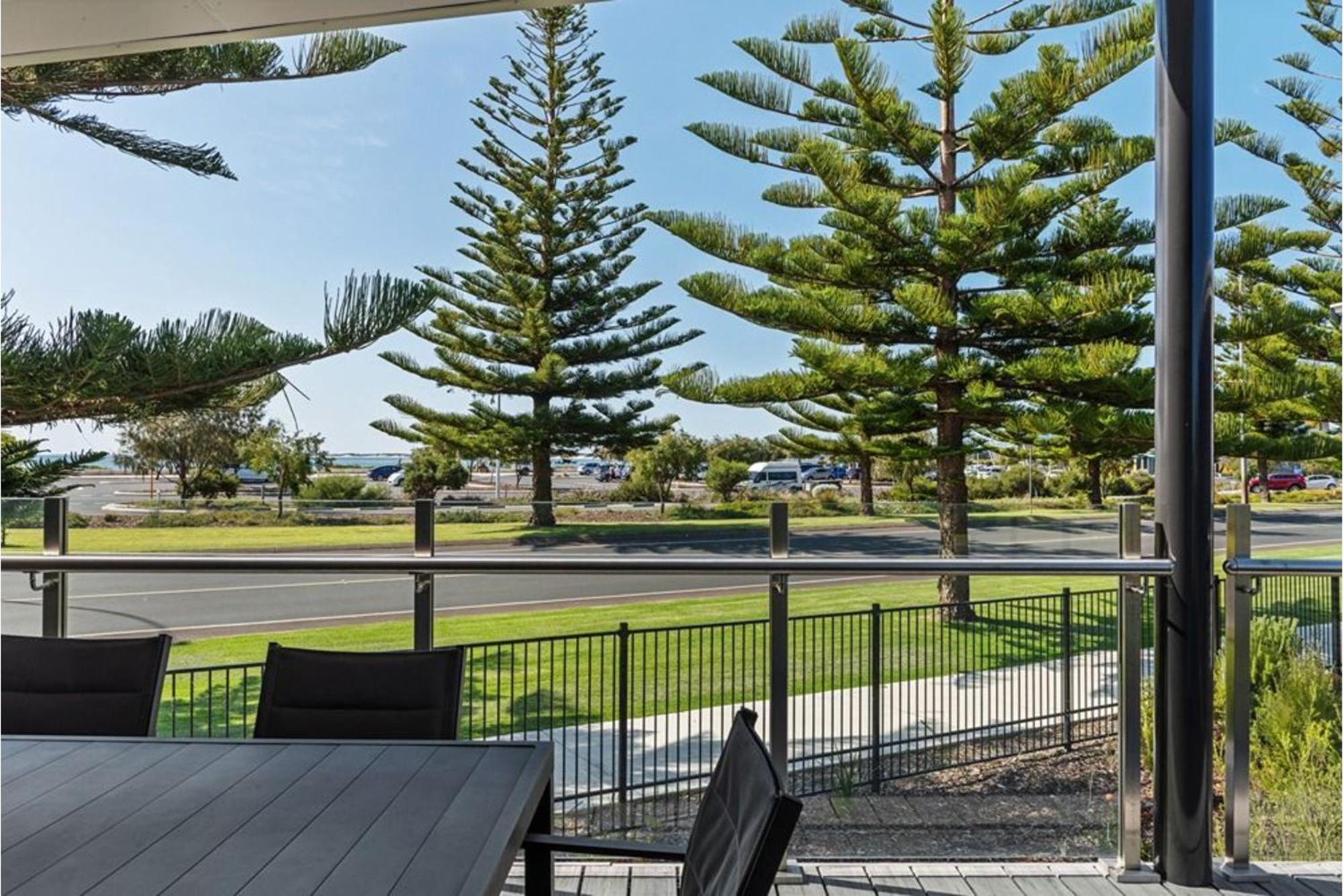 Discovery Parks - Bunbury Foreshore Room photo