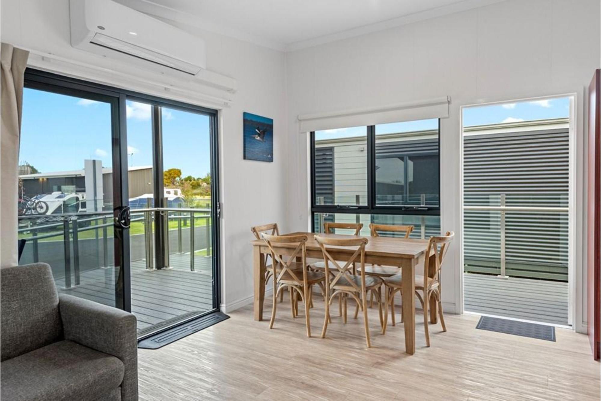 Discovery Parks - Bunbury Foreshore Room photo