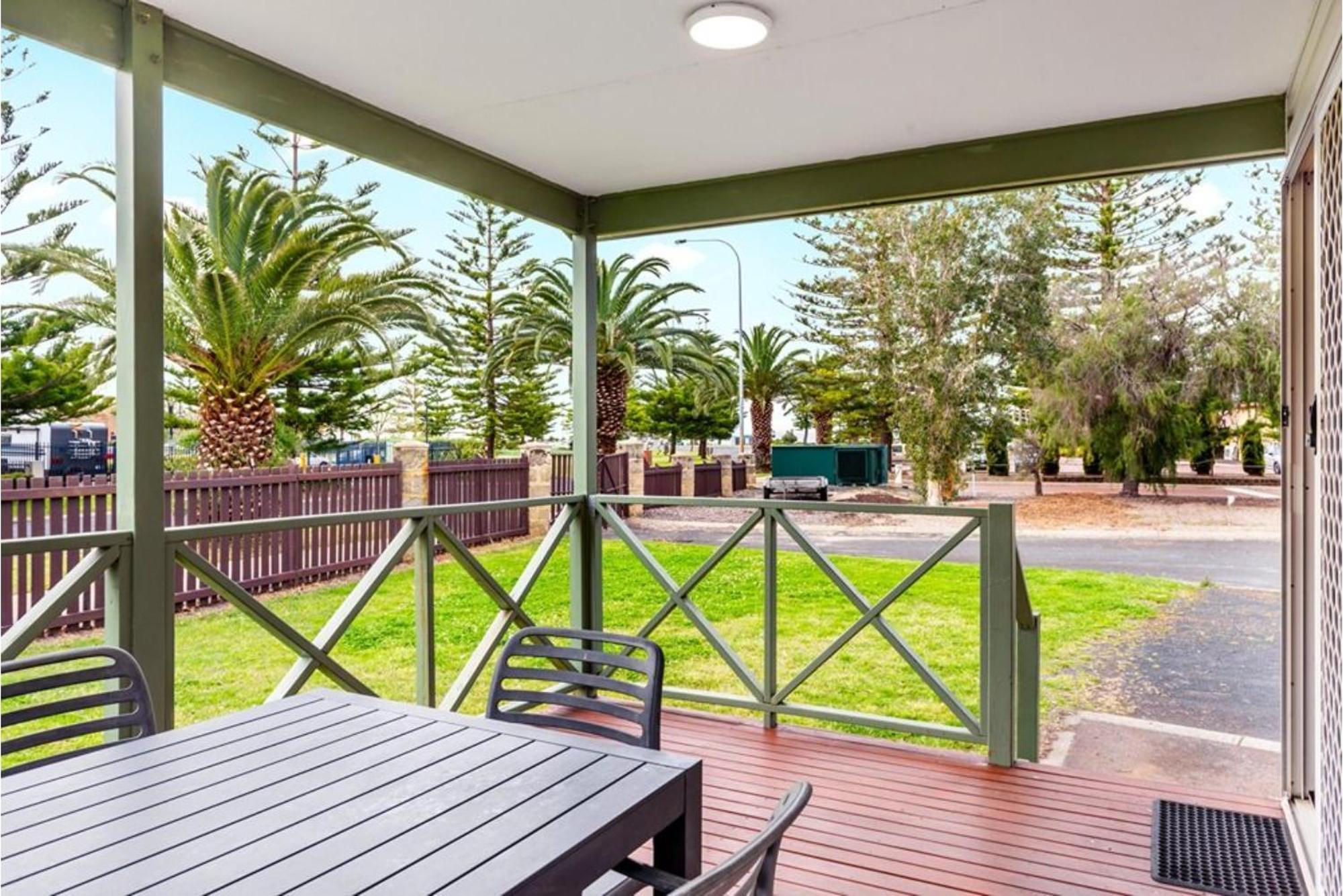 Discovery Parks - Bunbury Foreshore Room photo