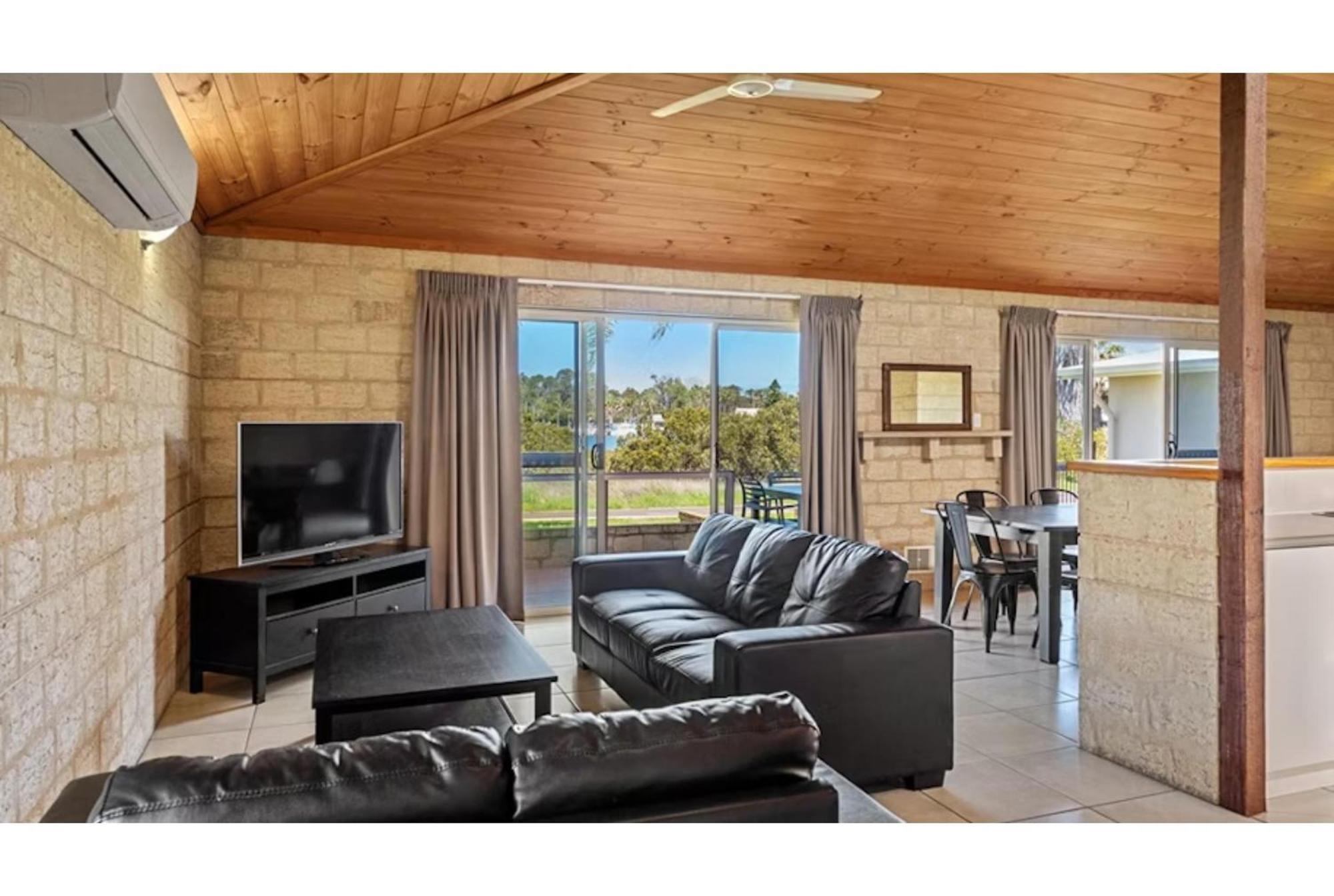 Discovery Parks - Bunbury Foreshore Room photo